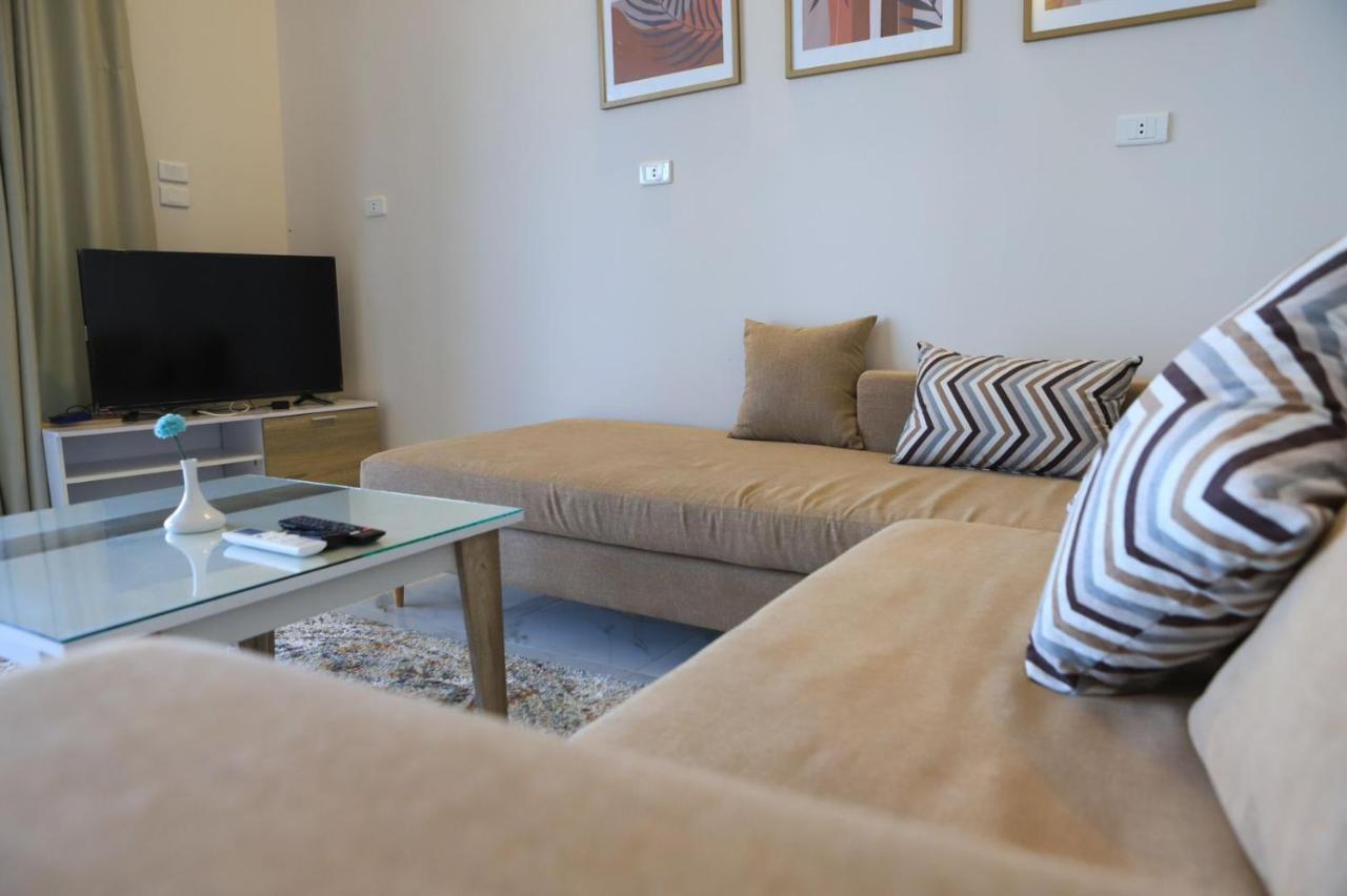 Royal Nile Villas - Pool View Apartment 2 樂蜀 外观 照片