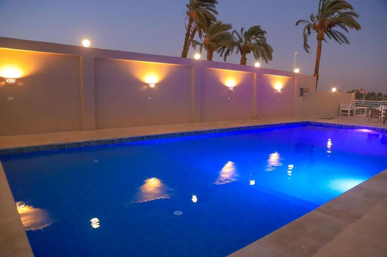 Royal Nile Villas - Pool View Apartment 2 樂蜀 外观 照片