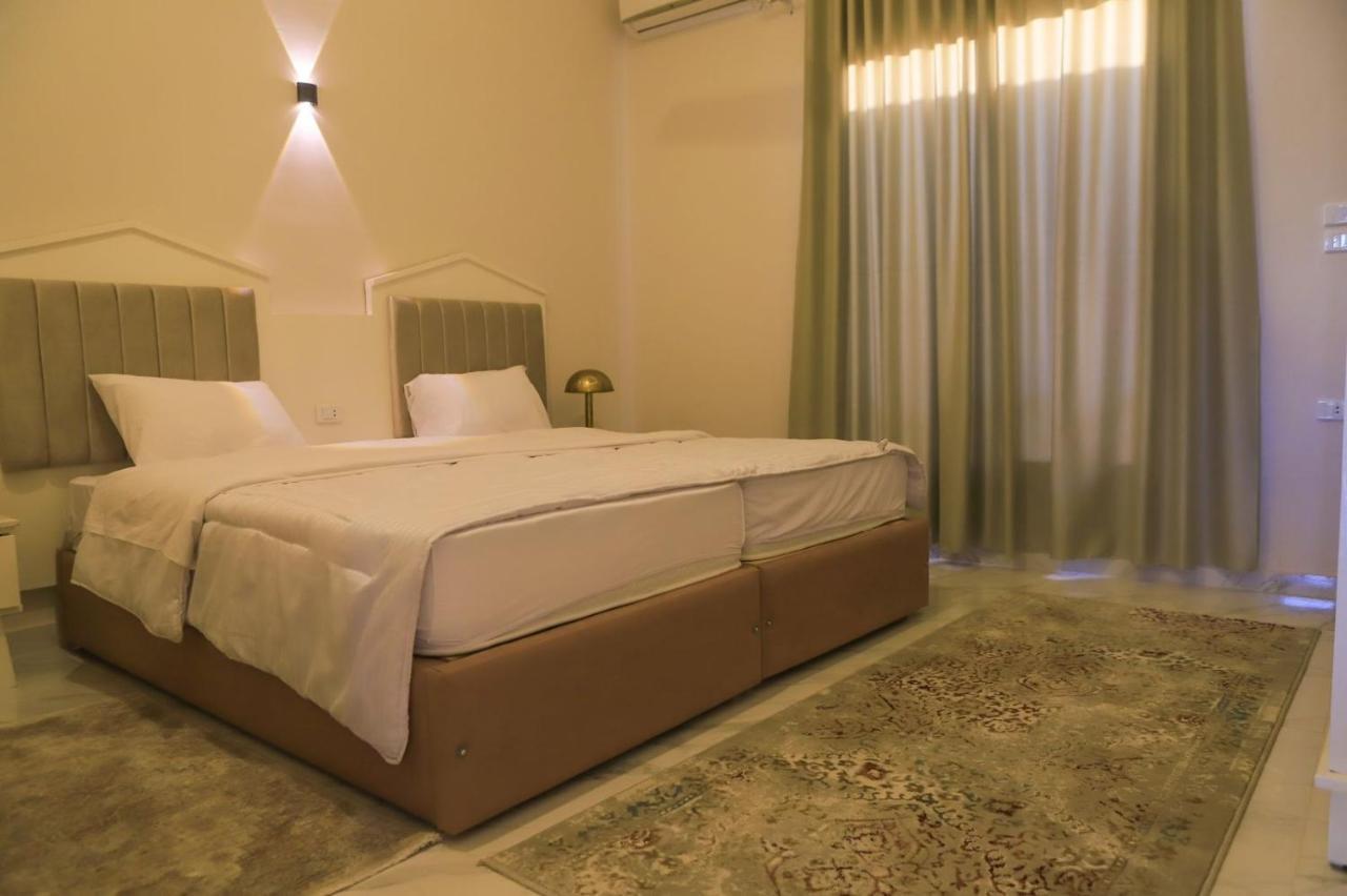 Royal Nile Villas - Pool View Apartment 2 樂蜀 外观 照片