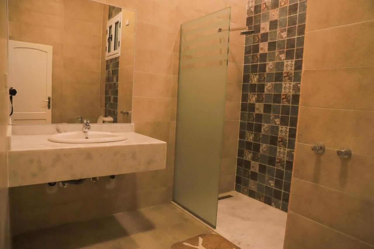 Royal Nile Villas - Pool View Apartment 2 樂蜀 外观 照片