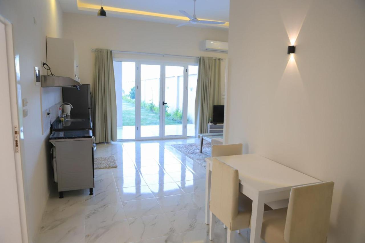 Royal Nile Villas - Pool View Apartment 2 樂蜀 外观 照片
