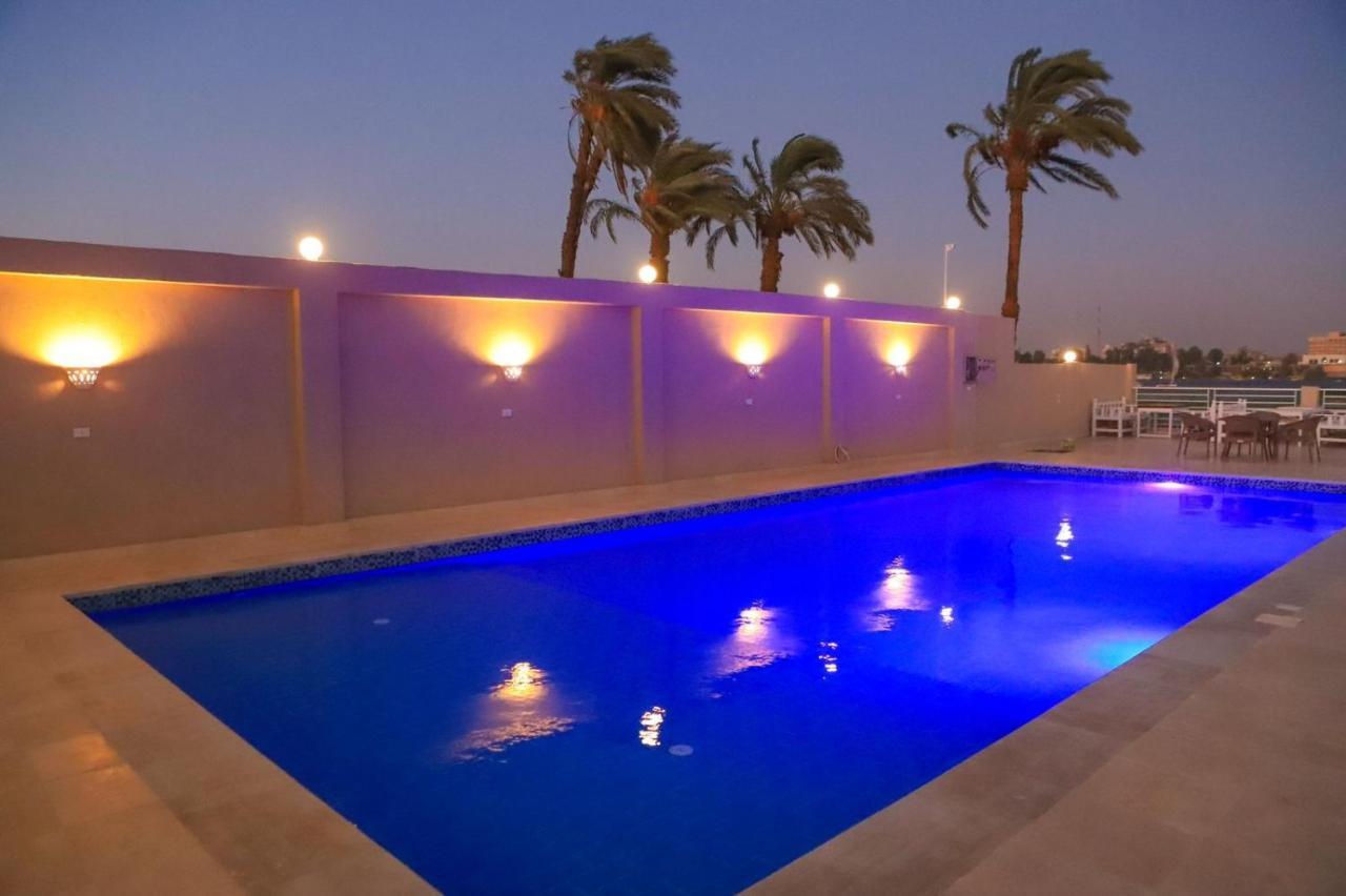 Royal Nile Villas - Pool View Apartment 2 樂蜀 外观 照片