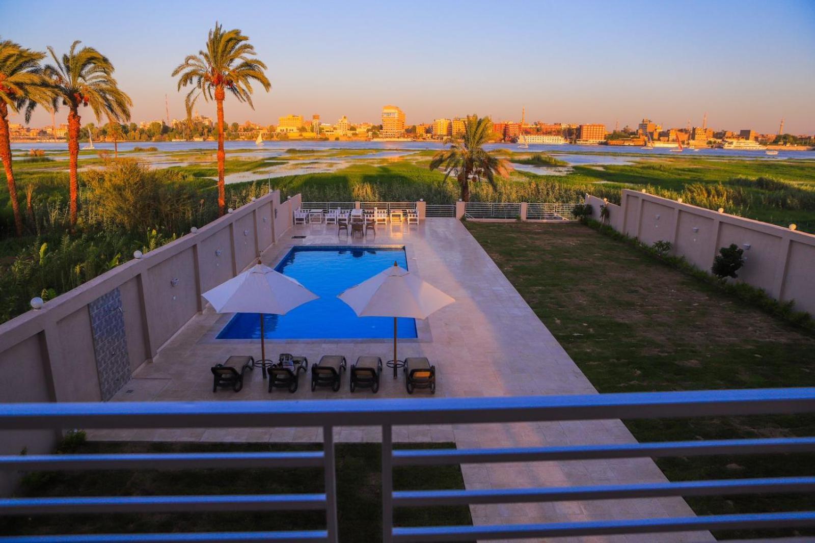 Royal Nile Villas - Pool View Apartment 2 樂蜀 外观 照片